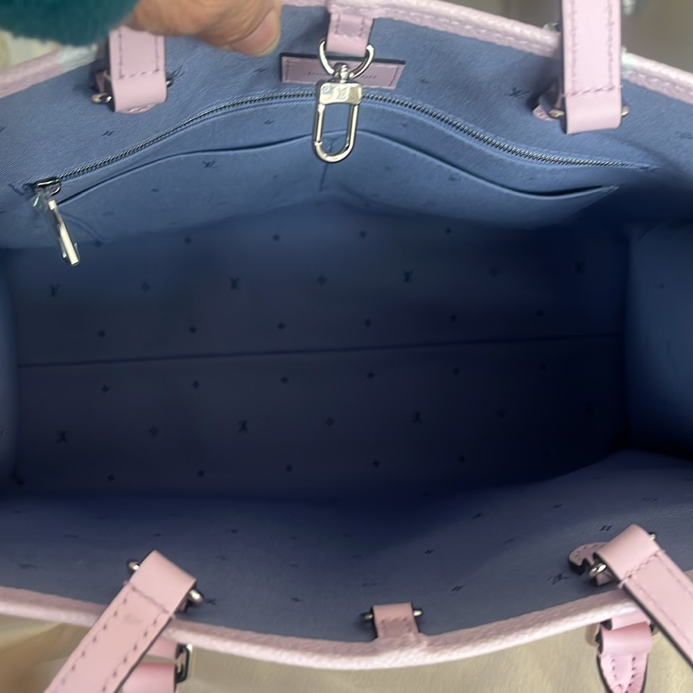 Louis Vuitton Escale On The Go GM - Picture 10 of 15